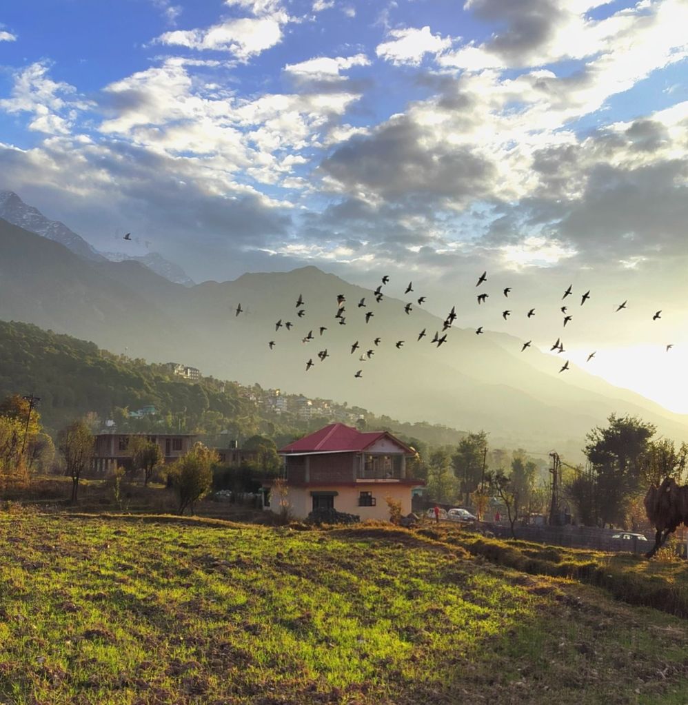 Autumn skies in the lower himalayas